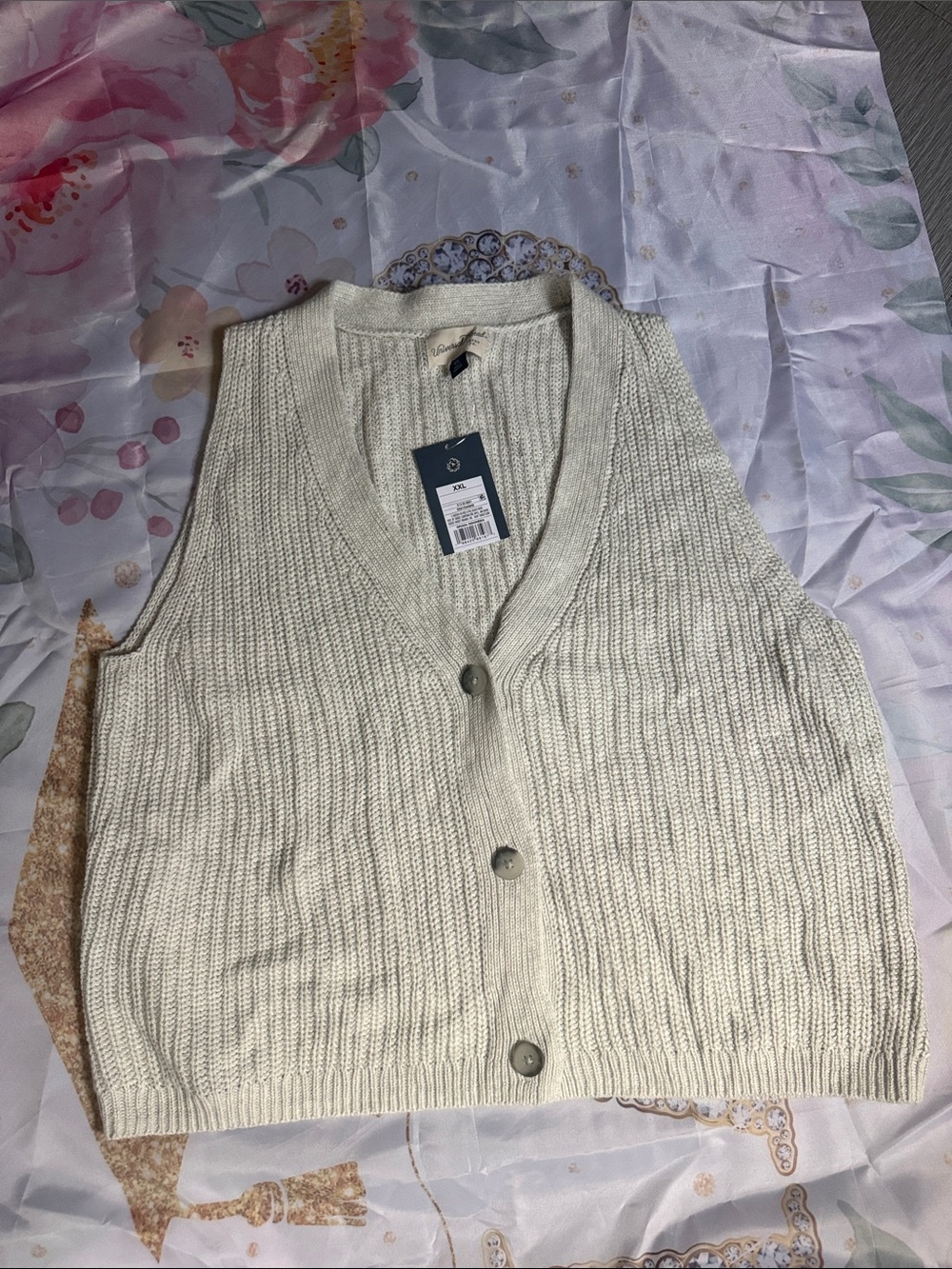 Universal Thread Cream Ribbed Button-Front Knit Vest